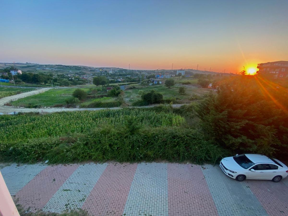 Spacious House Near The Airport Apartment Arnavutkoy Exterior photo